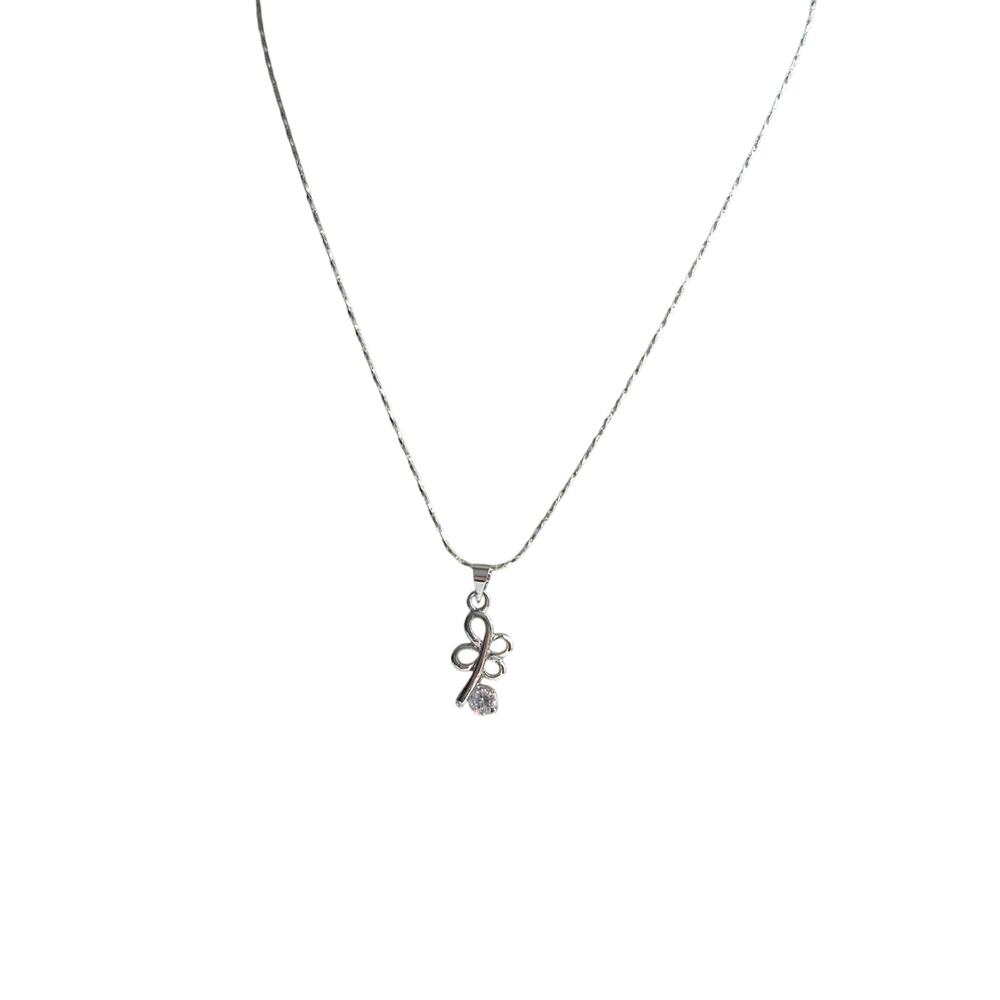 Silver Clover Pendant Necklace Dainty Minimalist Lucky Charm Jewelry - Picture 3 of 6